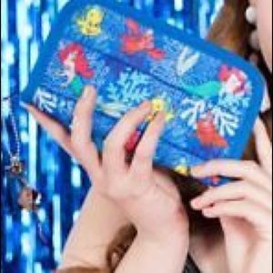 Harvey’s Seatbelt Little Mermaid Disney Wallet